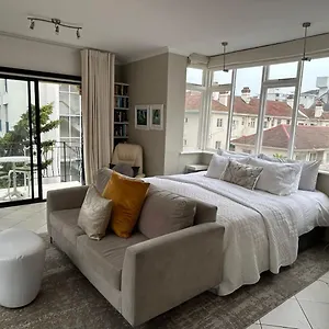  Apartment Cosy And Classy Sea Point